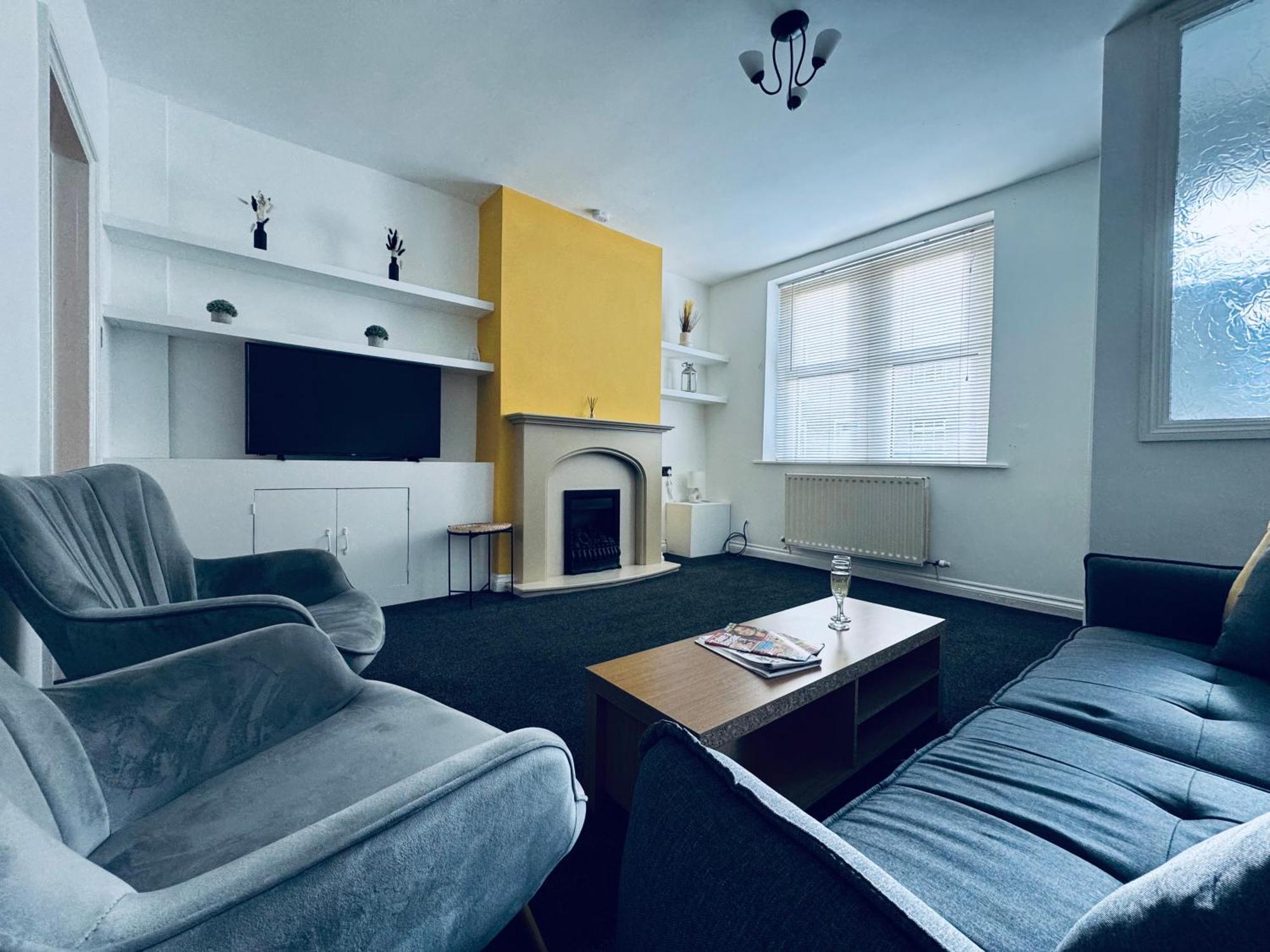 Апартаменты Cumberland House-2 Bed House Вёкингтон Экстерьер фото