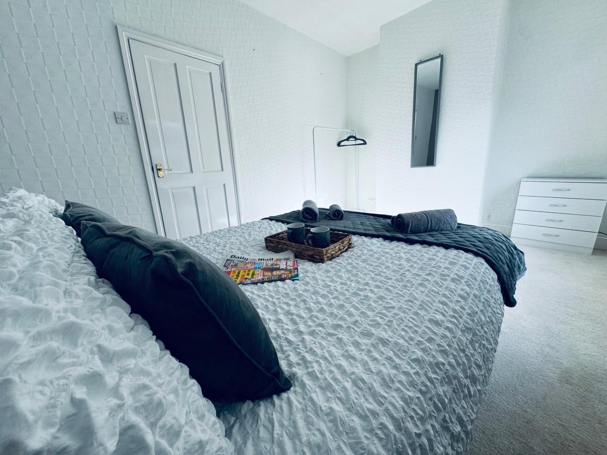 Апартаменты Cumberland House-2 Bed House Вёкингтон Экстерьер фото