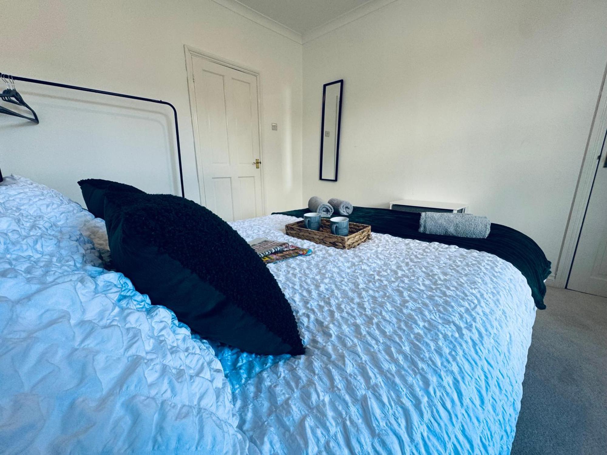 Апартаменты Cumberland House-2 Bed House Вёкингтон Экстерьер фото